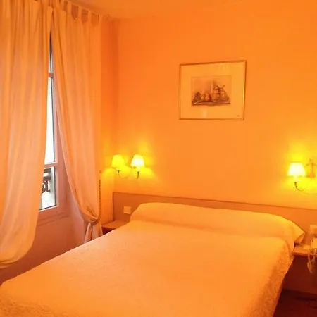 Hotel Paris Vesinet -ex Des 3 Marches