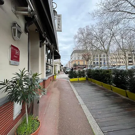 Hotel Paris Vesinet -ex Des 3 Marches 3*