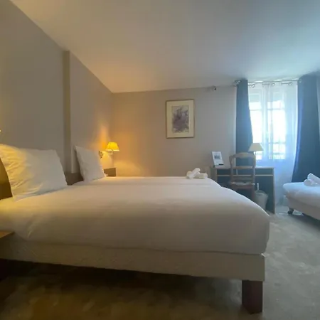 Paris Vesinet -ex Des 3 Marches Szálloda 3*