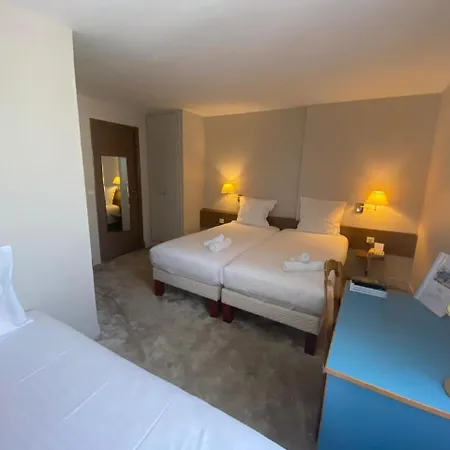 Des 3 Marches- Logis Restaurant Hotel Le Vésinet