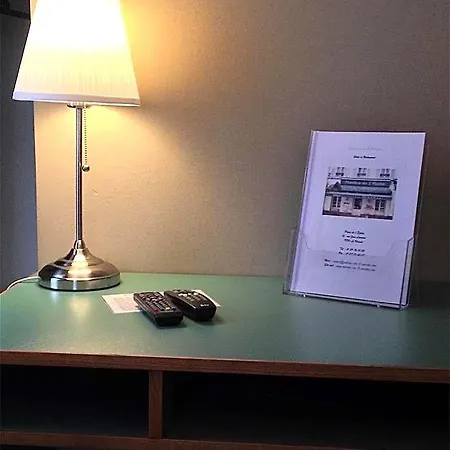 Hotel Paris Vesinet -ex Des 3 Marches 3*