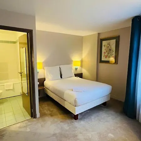 Szálloda Paris Vesinet -ex Des 3 Marches 3*