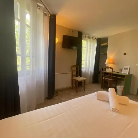 Paris Vesinet -ex Des 3 Marches Hotel Le Vesinet