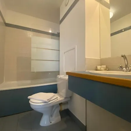 Hotell Paris Vesinet -ex Des 3 Marches 3*