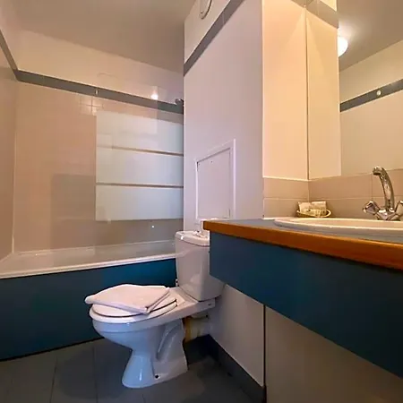 Hotel Paris Vesinet -ex Des 3 Marches 3*
