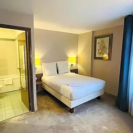 Hotel Paris Vesinet -ex Des 3 Marches