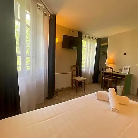 Hotel Paris Vesinet -ex Des 3 Marches Le Vesinet