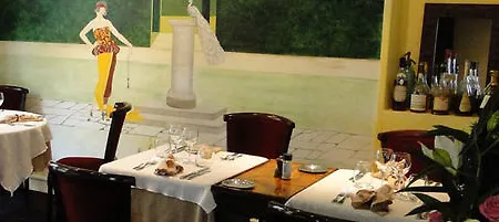 Des 3 Marches- Logis Restaurant Le Vésinet
