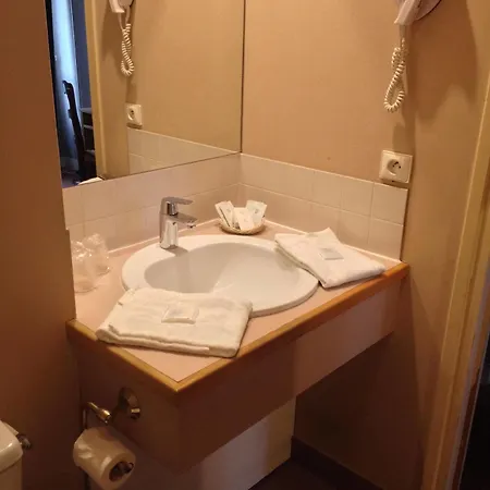 Des 3 Marches- Logis Restaurant Hotel 3*